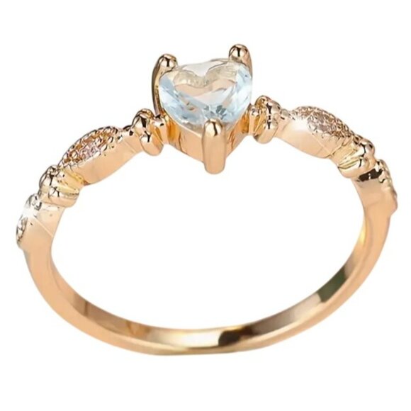 Heart Shape Natural Aquamarine Engagement Ring set in Rose Gold - Picture 6 of 7